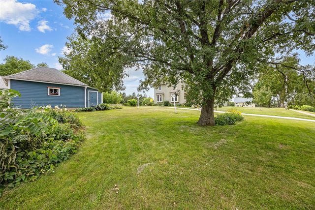 103 10th Avenue SW, Mt Vernon, IA 52314