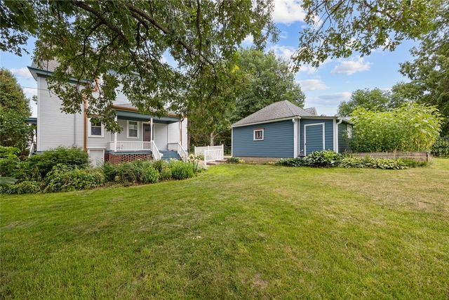 103 10th Avenue SW, Mt Vernon, IA 52314