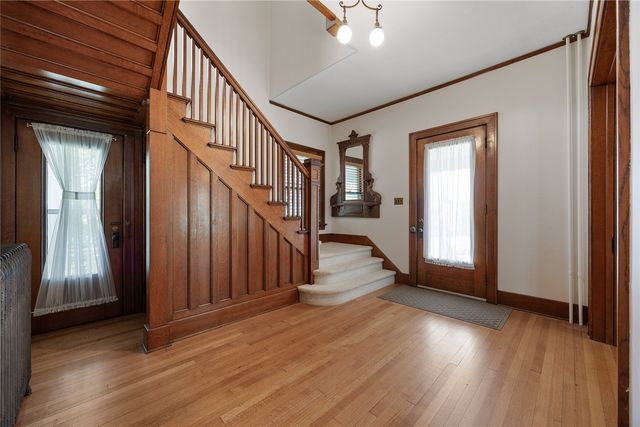 103 10th Avenue SW, Mt Vernon, IA 52314