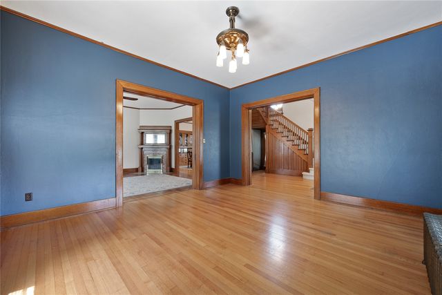 103 10th Avenue SW, Mt Vernon, IA 52314