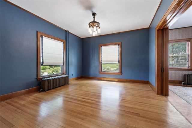 103 10th Avenue SW, Mt Vernon, IA 52314