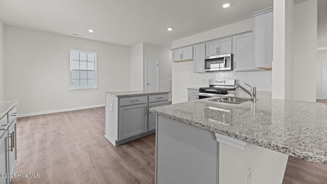 1100 Aviator Lane, Ayden, NC 28513