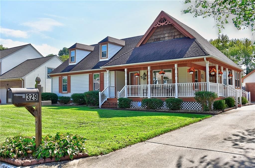 329 Barcelona DR, Chesapeake, VA 23322