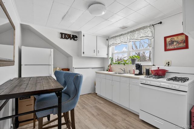 12 Altamore Street, Melville, NY 11747