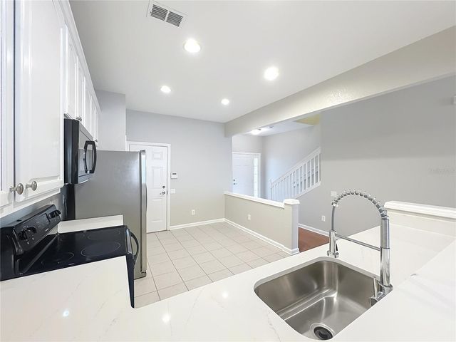 1017 ENCLAIR STREET, Orlando, FL 32828