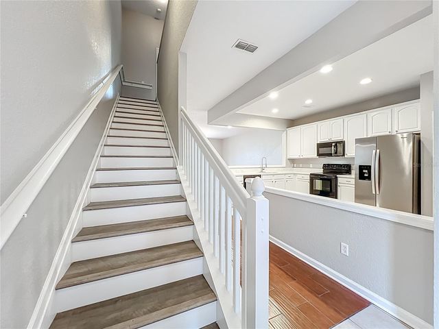 1017 ENCLAIR STREET, Orlando, FL 32828