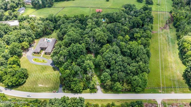 1408 S Pope Lick Rd, Jeffersontown, KY 40299