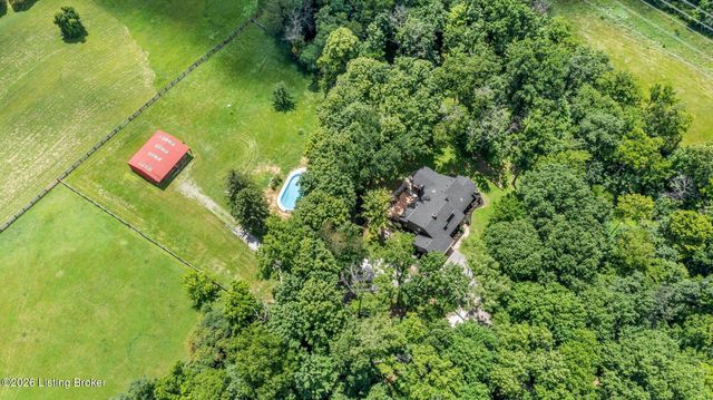 1408 S Pope Lick Rd, Jeffersontown, KY 40299