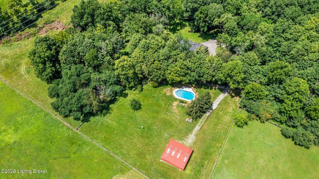1408 S Pope Lick Rd, Jeffersontown, KY 40299