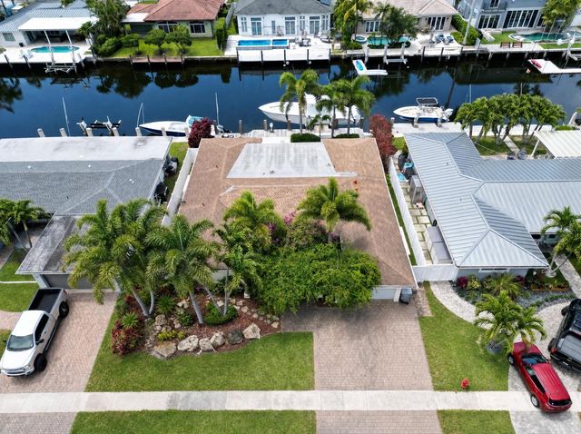 330 SE 10th Street, Pompano Beach, FL 33060
