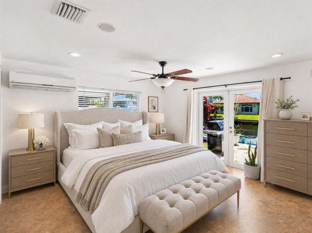 330 SE 10th Street, Pompano Beach, FL 33060