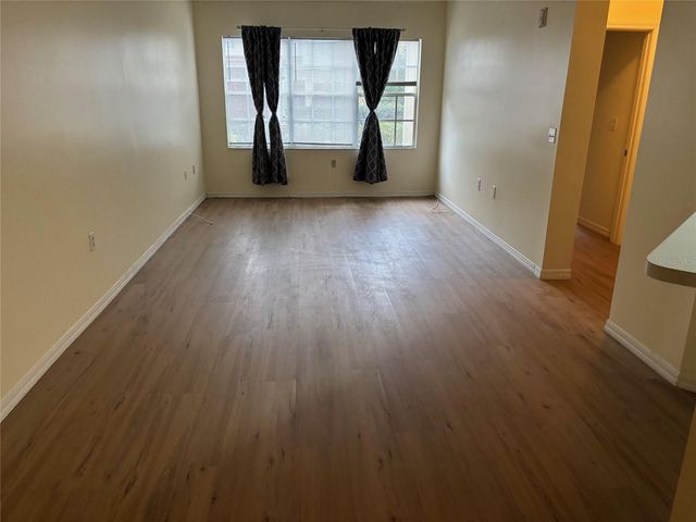 5500 BENTGRASS DRIVE 6-110, Sarasota, FL 34235