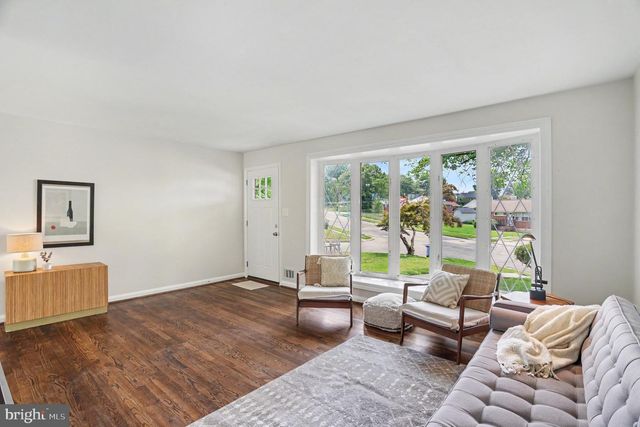 6214 GOLDEN RING RD, Baltimore, MD 21237