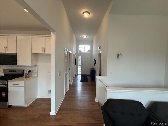 20768 Burn Drive, Macomb, MI 48044
