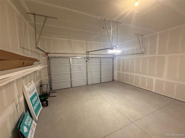 20768 Burn Drive, Macomb, MI 48044