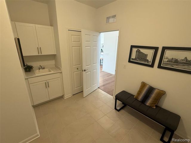 20768 Burn Drive, Macomb, MI 48044