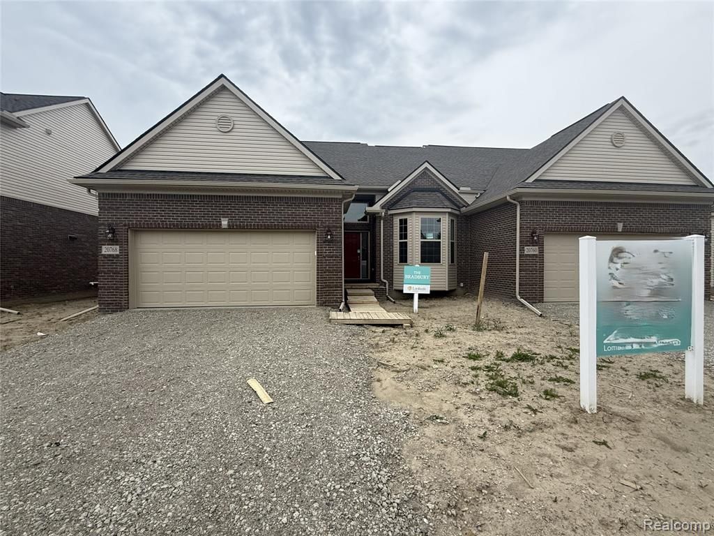20768 Burn Drive, Macomb, MI 48044