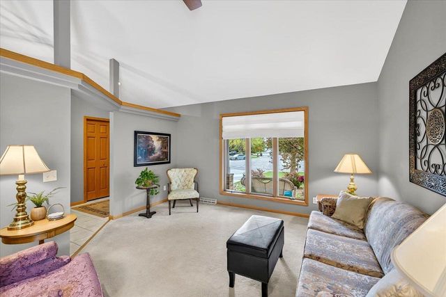 706 Summerton Court, Sun Prairie, WI 53590