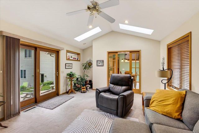 706 Summerton Court, Sun Prairie, WI 53590