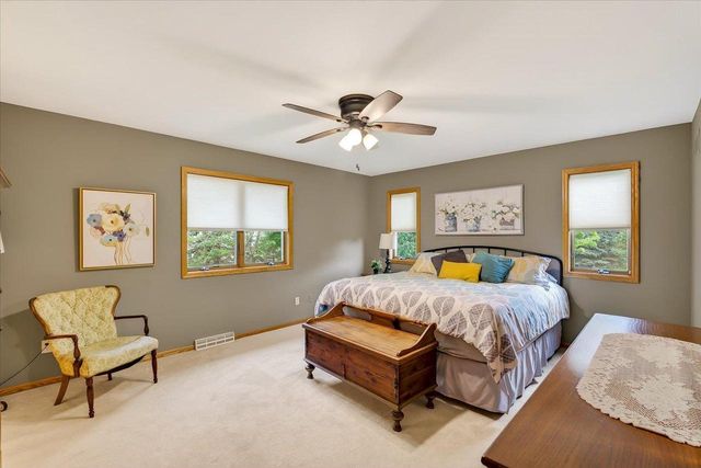 706 Summerton Court, Sun Prairie, WI 53590
