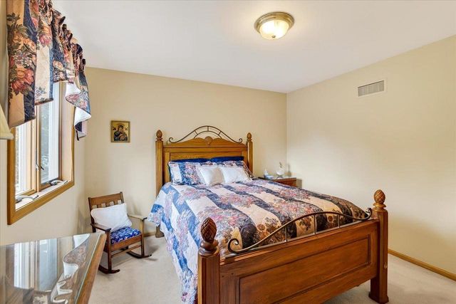 706 Summerton Court, Sun Prairie, WI 53590