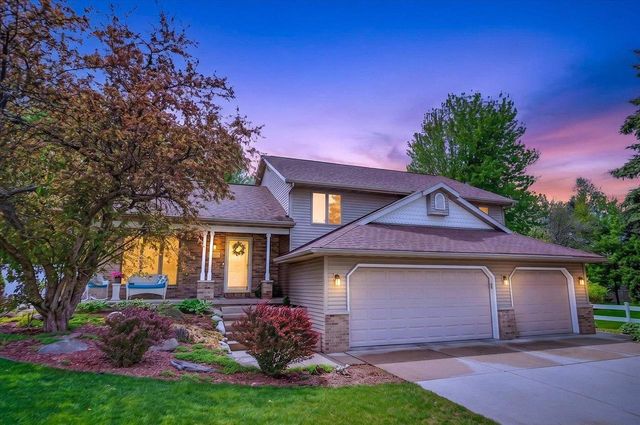 706 Summerton Court, Sun Prairie, WI 53590
