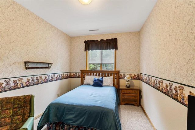 706 Summerton Court, Sun Prairie, WI 53590