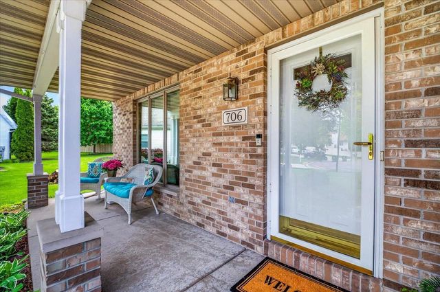 706 Summerton Court, Sun Prairie, WI 53590
