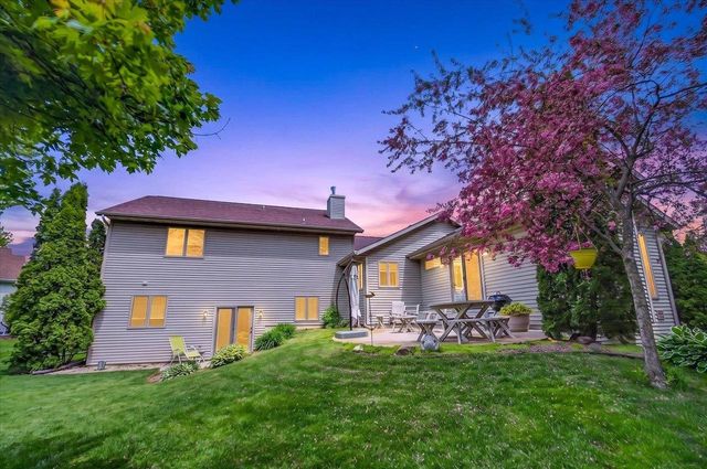 706 Summerton Court, Sun Prairie, WI 53590