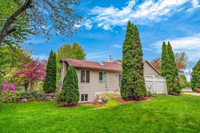 706 Summerton Court, Sun Prairie, WI 53590