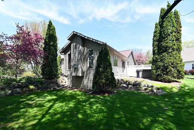 706 Summerton Court, Sun Prairie, WI 53590