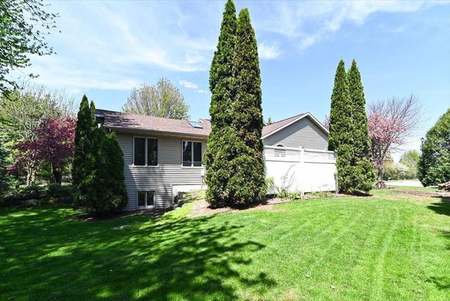 706 Summerton Court, Sun Prairie, WI 53590