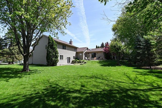 706 Summerton Court, Sun Prairie, WI 53590