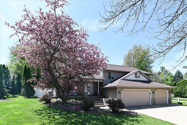 706 Summerton Court, Sun Prairie, WI 53590