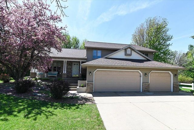 706 Summerton Court, Sun Prairie, WI 53590