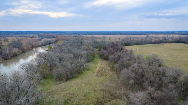 218 Brody LN, Bastrop, TX 78602