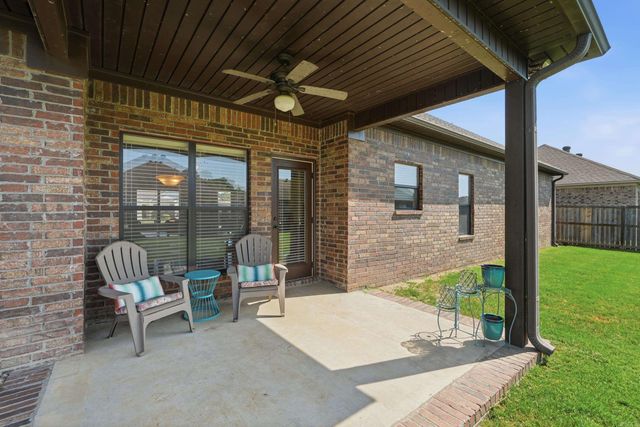 1215 Bird Song Dr, Conway, AR 72032
