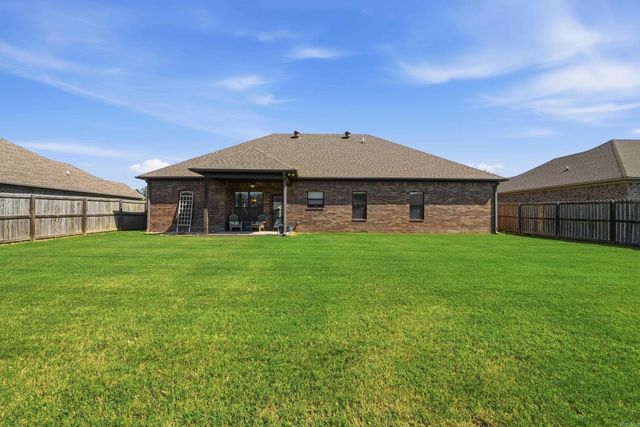 1215 Bird Song Dr, Conway, AR 72032