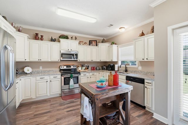 1215 Bird Song Dr, Conway, AR 72032