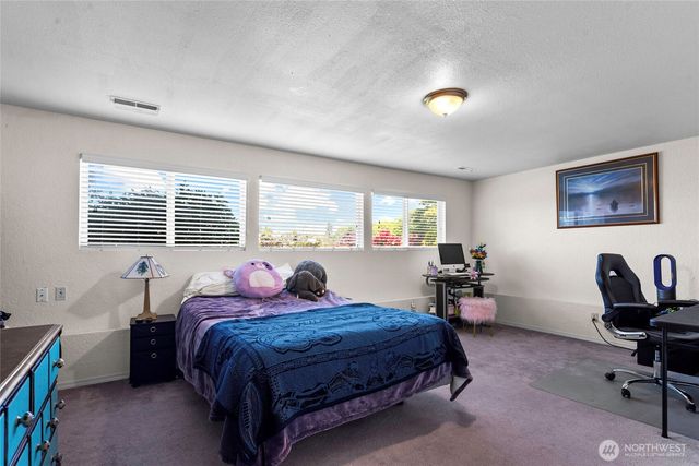 1029 S 289th Street, Federal Way, WA 98003