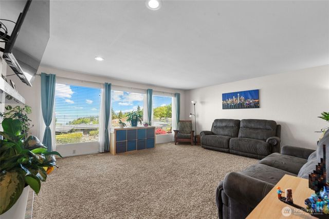 1029 S 289th Street, Federal Way, WA 98003