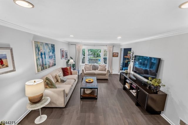 2301 Jamestown Common, Hillsborough Twp., NJ 08844