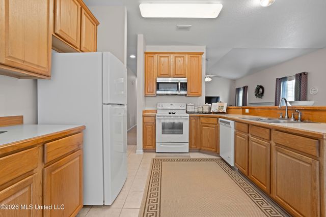 3106 Stonewood Drive, Ocean Springs, MS 39564