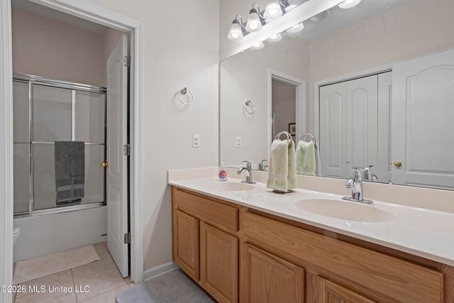 3106 Stonewood Drive, Ocean Springs, MS 39564