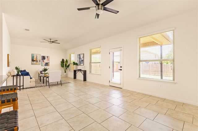 1926 Tawakoni DR, Round Rock, TX 78664