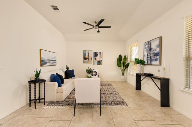 1926 Tawakoni DR, Round Rock, TX 78664