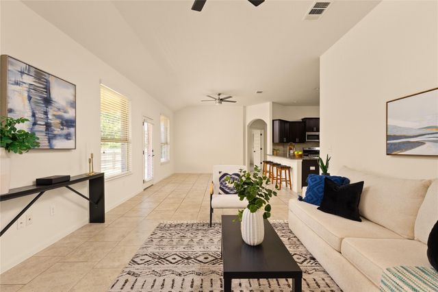 1926 Tawakoni DR, Round Rock, TX 78664
