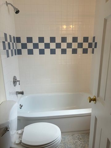 59 Main St 2S, Kingston, MA 02364
