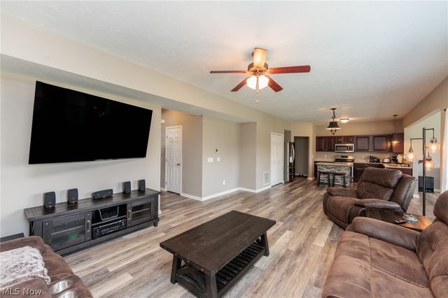 1422 Mclean Avenue, Streetsboro, OH 44241