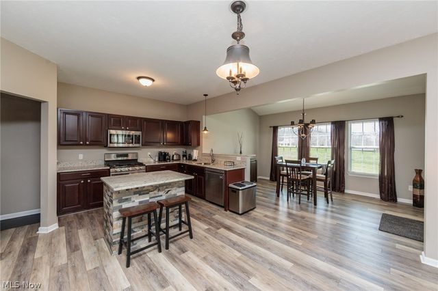 1422 Mclean Avenue, Streetsboro, OH 44241